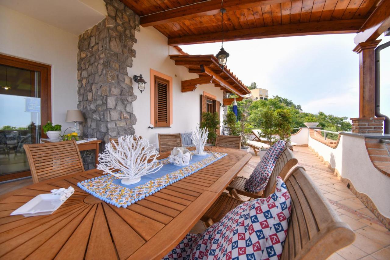 Relais Maison De Charles Isquia Exterior foto